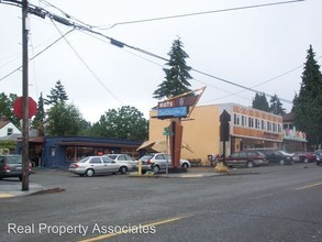 Northridge Manor Apartments in Seattle, WA - Building Photo - Building Photo