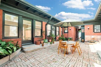 1001 Bomar St in Houston, TX - Building Photo - Building Photo