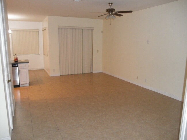 4381 Cotswold Hills Dr in Lake Worth Beach, FL - Building Photo - Building Photo