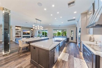 1435 Osprey Ave in Naples, FL - Building Photo - Building Photo