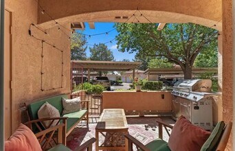 18622 Caminito Cantilena in San Diego, CA - Building Photo - Building Photo