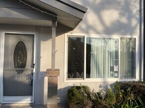 2835 E 5th St in Long Beach, CA - Building Photo - Building Photo