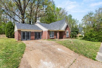 4335 N Grand Cedar Ln in Memphis, TN - Building Photo - Building Photo