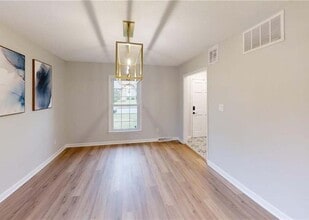 4809 Tara Dr in Greensboro, NC - Building Photo - Building Photo