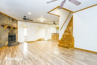 206 E 5th St in Ferris, TX - Building Photo - Building Photo