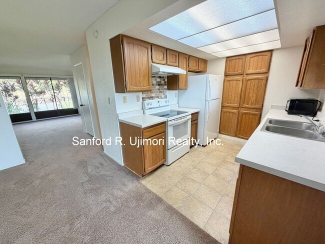 property at 98-1701-1701 Ka?ahumanu St