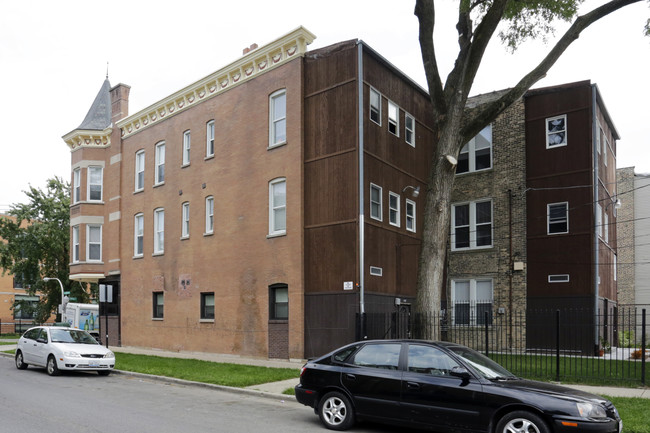 1456-1458 N Maplewood Ave in Chicago, IL - Building Photo - Building Photo