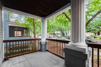 220 W 33rd St in Minneapolis, MN - Building Photo - Building Photo