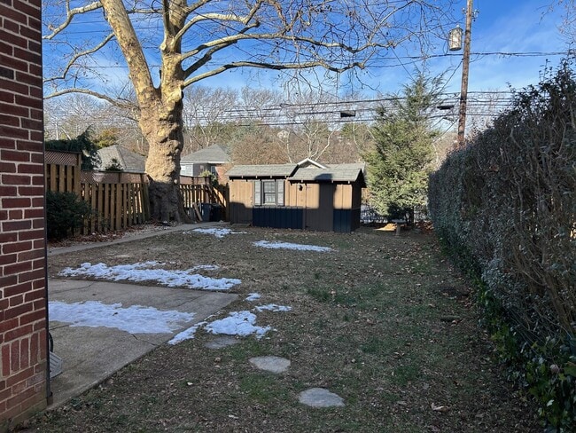 1407 Delaware Ave in Wyomissing, PA - Foto de edificio - Building Photo