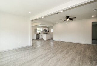 4507 Kingsbury St in Houston, TX - Building Photo - Building Photo