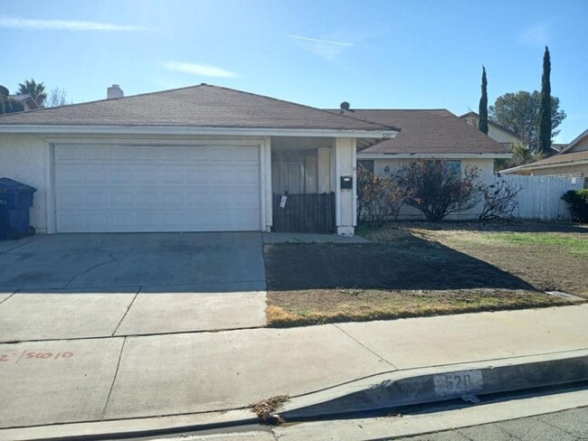520 E Ave J5
