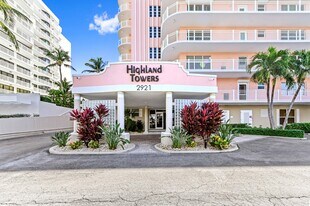 2921 S Ocean Blvd in Highland Beach, FL - Building Photo