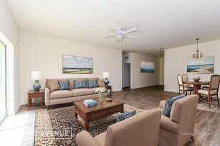 1654 Russellville St in North Port, FL - Building Photo