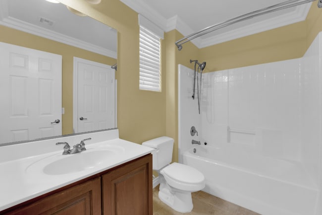 10057 Portula Valley St in Las Vegas, NV - Building Photo - Building Photo