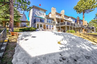 2356 S Hiwan Dr in Evergreen, CO - Building Photo - Building Photo