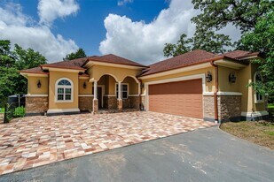 295 Pine Valley Loop in Smithville, TX - Building Photo