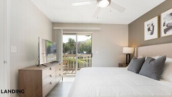 5885 Lakehurst Dr in Orlando, FL - Building Photo