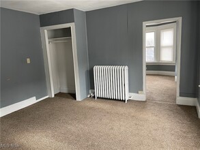 84 Rhodes Ave, Unit 4 in Akron, OH - Building Photo - Building Photo
