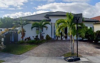 14602 SW 182nd Terrace in Miami, FL - Building Photo