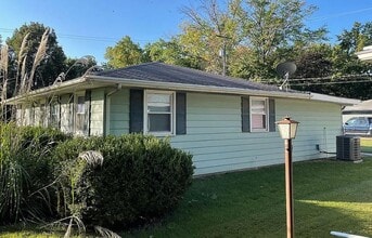 2401 Brockman St in Manhattan, KS - Building Photo - Building Photo