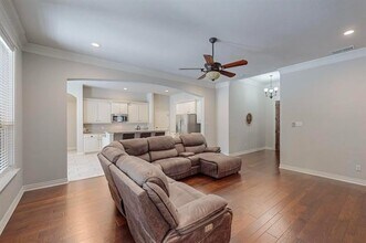 160 Melbourne Dr in Willow Park, TX - Foto de edificio - Building Photo