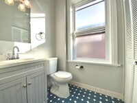 1712 Mt Vernon St photo'