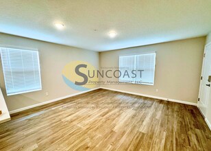 6421 Breezy Oaks Wy, Unit 101 in Jacksonville, FL - Building Photo - Building Photo