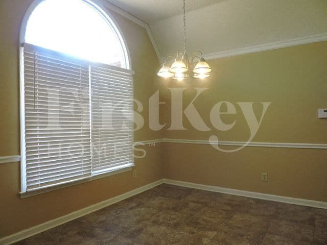 9329 Barrow Dr in Cordova, TN - Building Photo - Building Photo