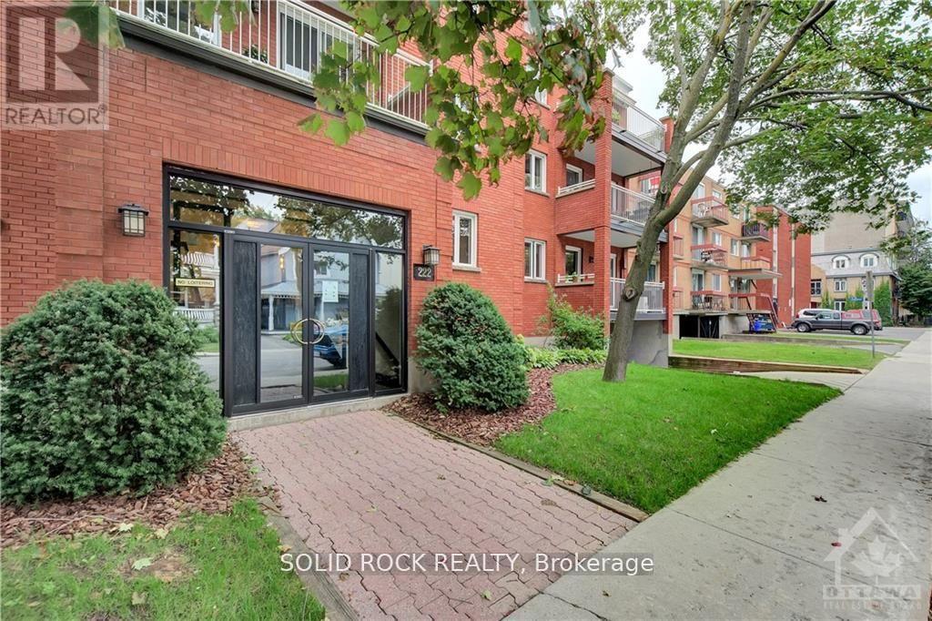 222-222 Bruyère St in Ottawa, ON - Building Photo