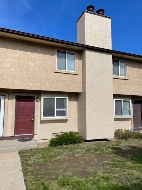 3008 Starlight Cir in Colorado Springs, CO - Building Photo