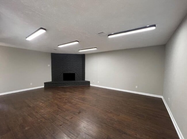 17527 Fieldglen Dr in Houston, TX - Building Photo - Building Photo