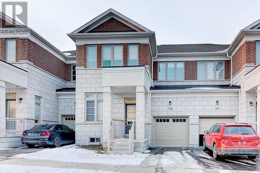 110 Luzon Ave in Markham, ON - Building Photo