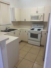 2466 SE 15th Pl in Homestead, FL - Building Photo - Building Photo