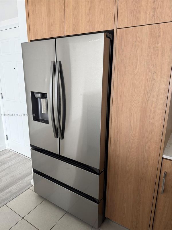 140 S Dixie Hwy in Hollywood, FL - Building Photo - Building Photo