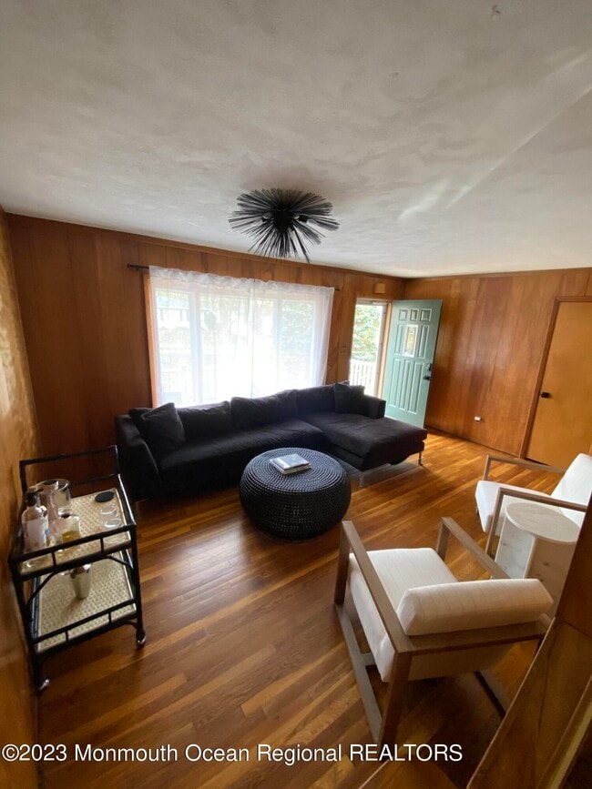 5 Carole Dr in Ocean Township, NJ - Building Photo - Building Photo