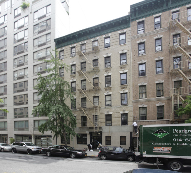 238-240 E 25th St in New York, NY - Building Photo - Building Photo