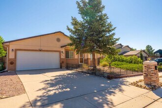 2013 Ambleside Dr in Colorado Springs, CO - Building Photo - Building Photo