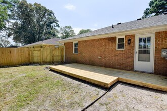 1306 Linden Ave in Chesapeake, VA - Building Photo - Building Photo