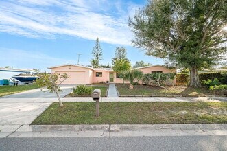 155 Melbourne Ave in Merritt Island, FL - Building Photo - Building Photo