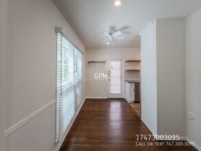2006 N Vermont Ave in Los Angeles, CA - Building Photo - Building Photo