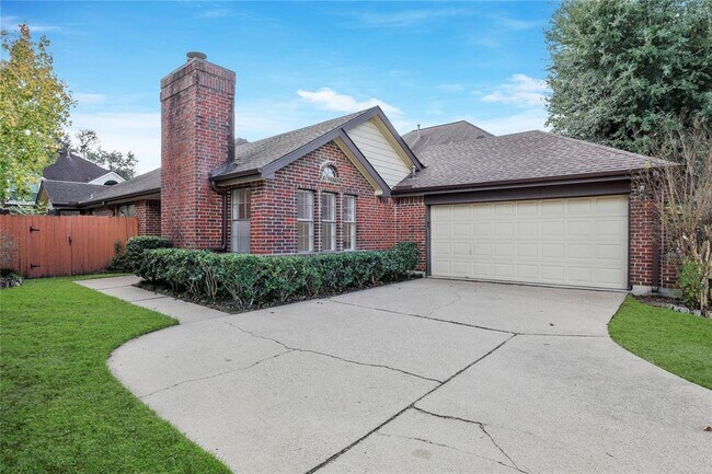 14127 Highcroft Dr in Houston, TX - Building Photo - Building Photo