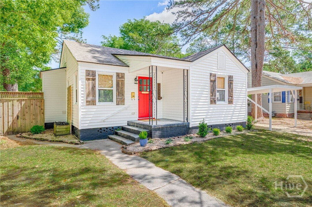 2220 E 38th St in Savannah, GA - Building Photo