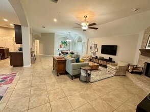 10024 Lisi Anne Dr in Austin, TX - Building Photo - Building Photo