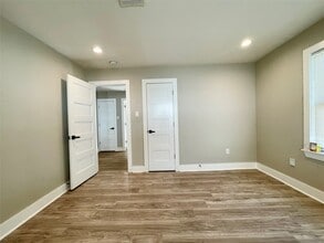 4504 Kingsbury St in Houston, TX - Building Photo - Building Photo