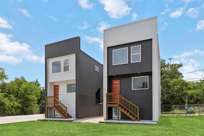 2112 Des Chaumes St in Houston, TX - Building Photo - Building Photo