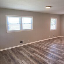 6923 W Tallmadge Pl in Milwaukee, WI - Building Photo - Building Photo
