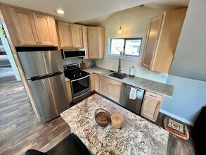 60950 Amethyst St in Bend, OR - Building Photo - Building Photo