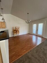 8847 Lakehurst Dr, Unit 2 in Anchorage, AK - Building Photo - Building Photo