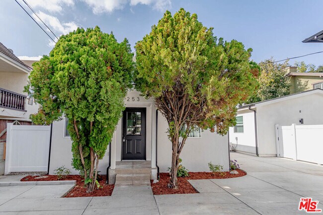 property at 253 S Catalina Ave