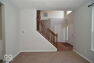 5742 Cantigny Way N in Carmel, IN - Building Photo - Building Photo